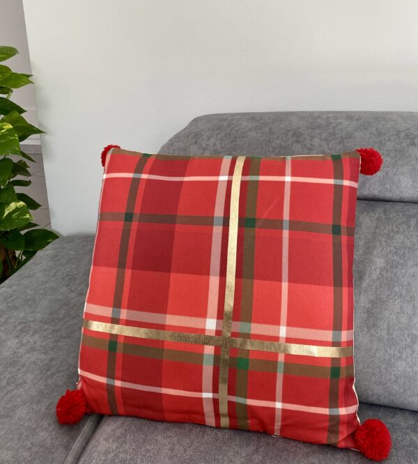 Cuscino tartan con ponpon